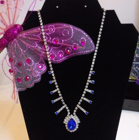 A Royal Blue and Crystal Necklace silver hardware, pre-owned - Picture 7 of 16